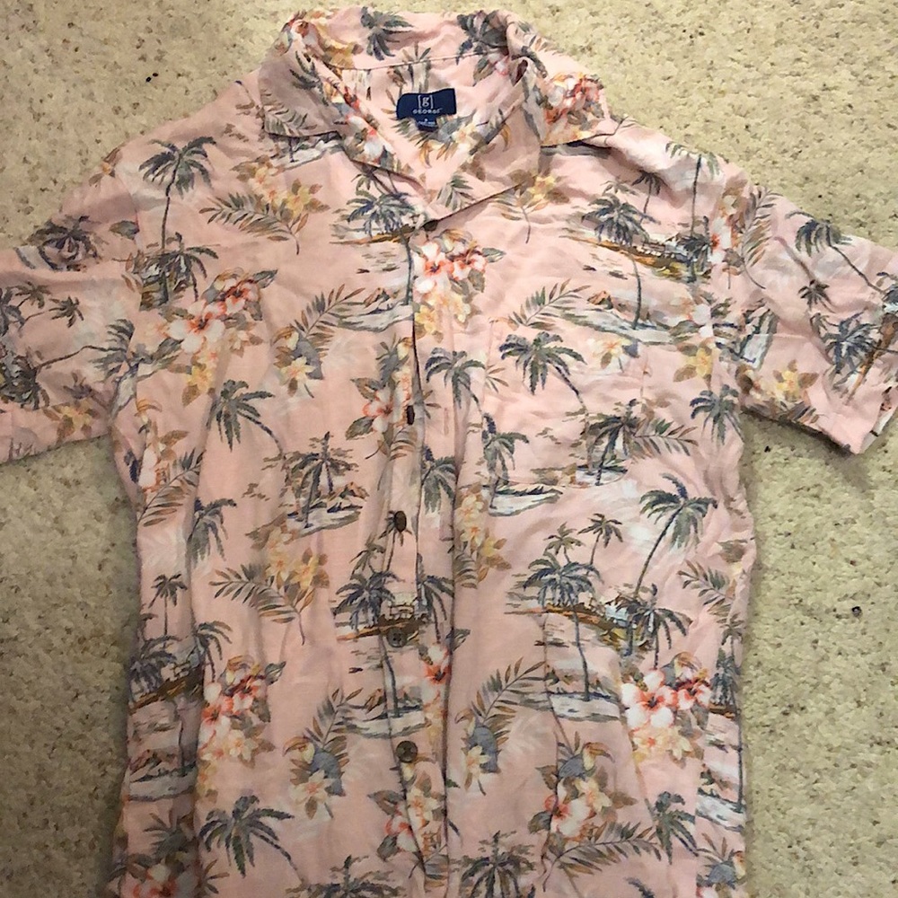 Hawaiian button Up size: S (34-36)